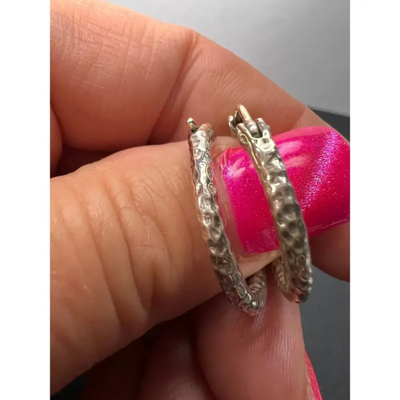 Signed Sarda sterling silver hammered hoop earrings new in bag - Picture 9 of 11